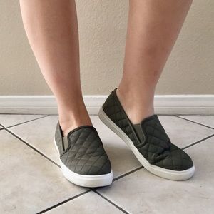 Hunter green slip on sneakers size 6.5